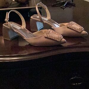 Badgley Mischka Cream Crystal Embellished Heels